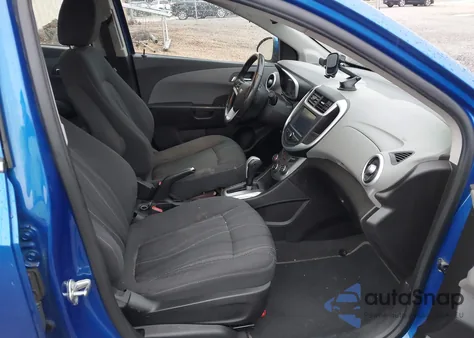 2017 Chevrolet Sonic Lt Auto z USA, uszkodzony, nr VIN 1G1JD5SH5H4159747
